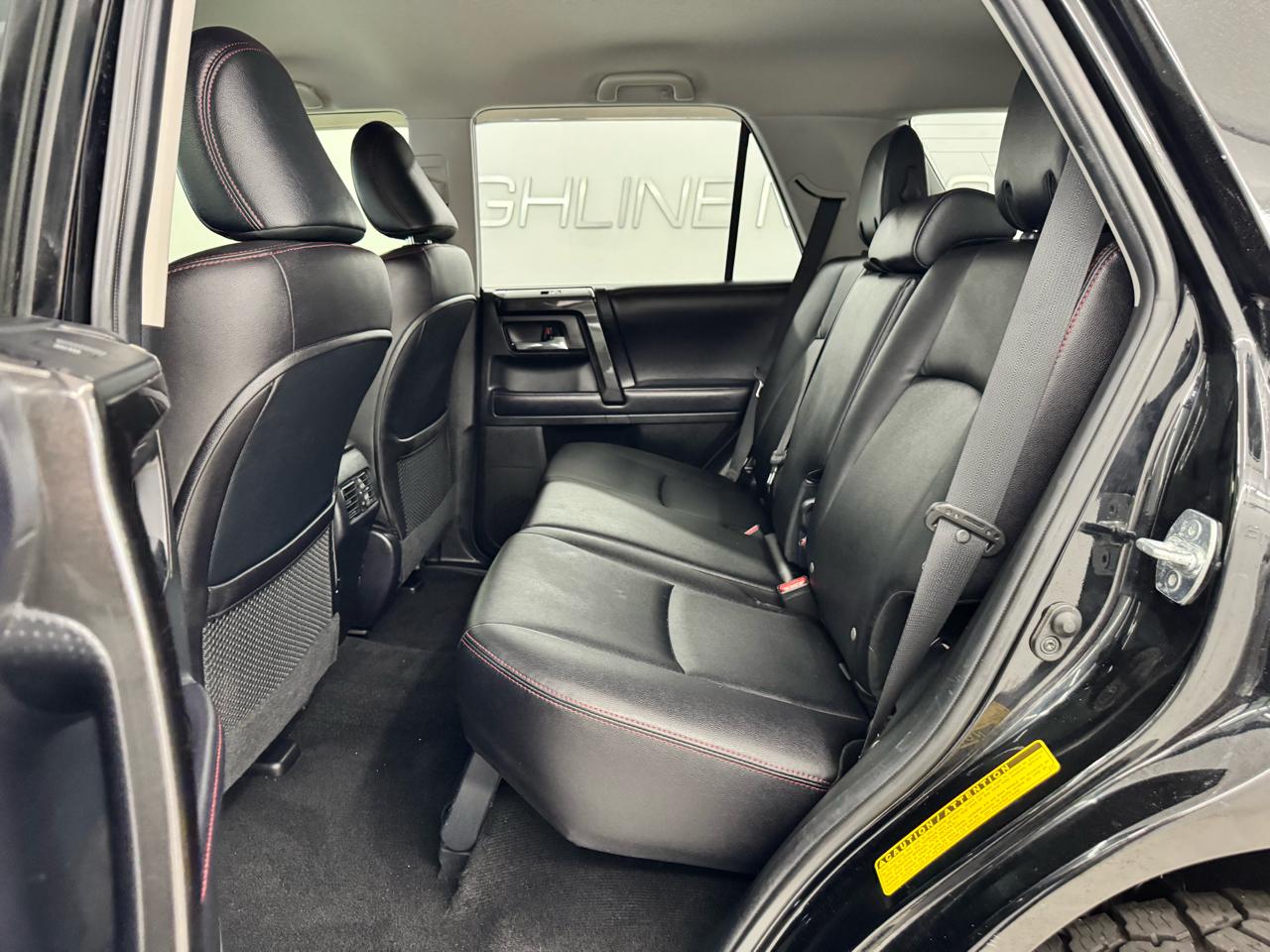 Toyota 4Runner TRD Off Road Premium 4WD (Natl) 2018