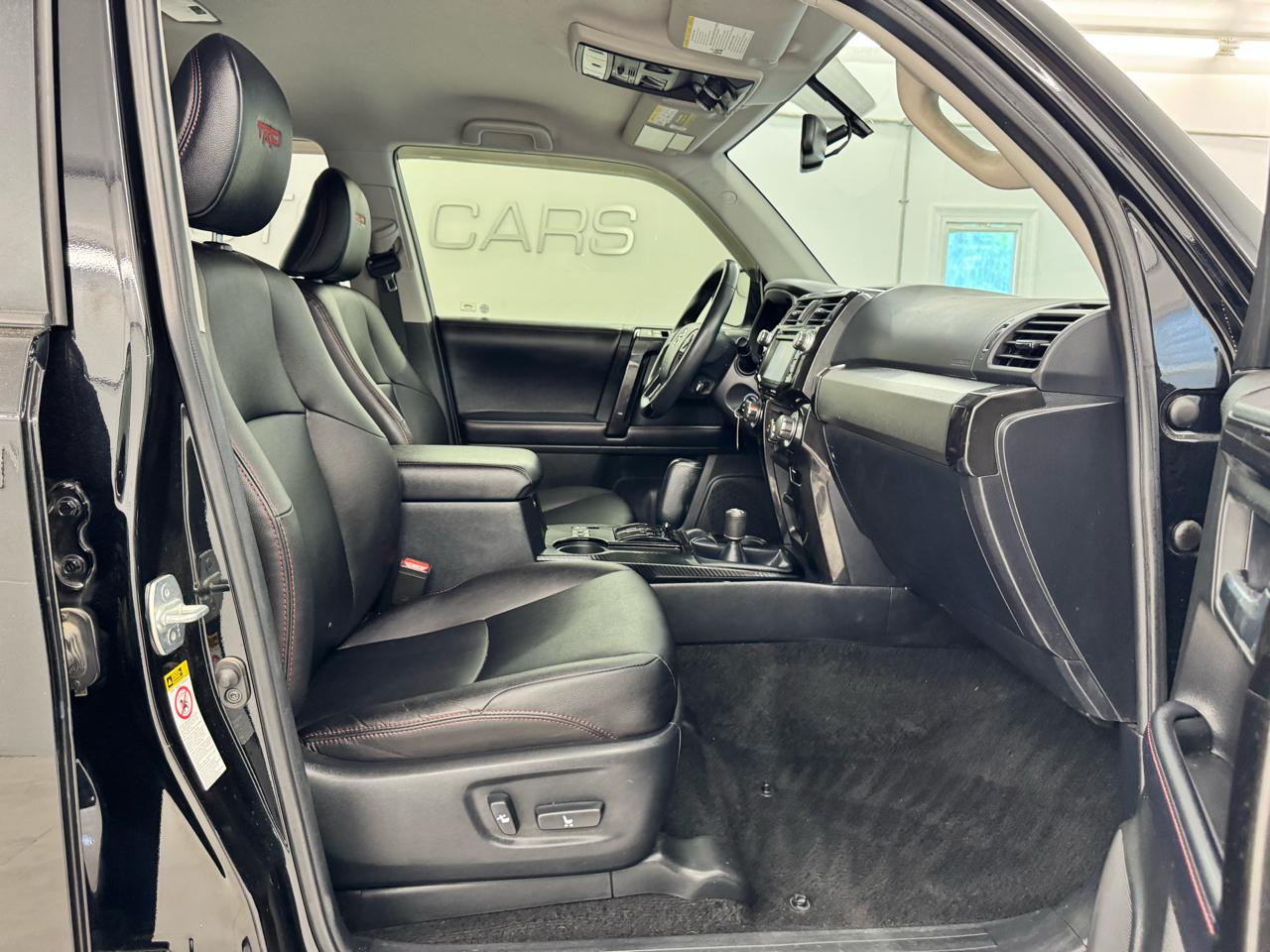 Toyota 4Runner TRD Off Road Premium 4WD (Natl) 2018