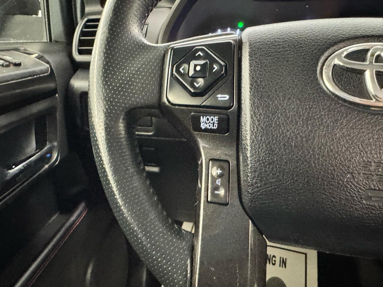 Toyota 4Runner TRD Off Road Premium 4WD (Natl) 2018