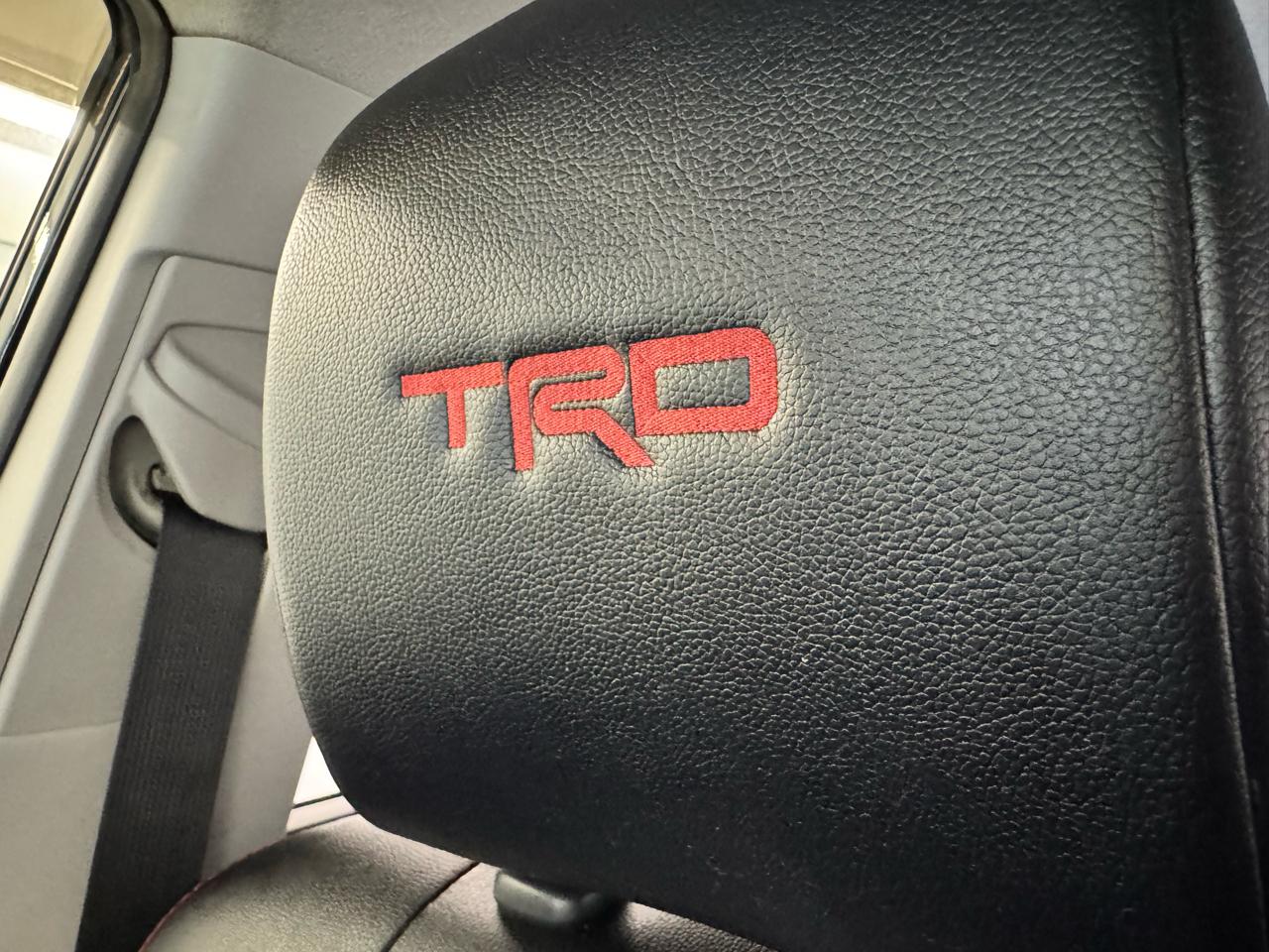 Toyota 4Runner TRD Off Road Premium 4WD (Natl) 2018