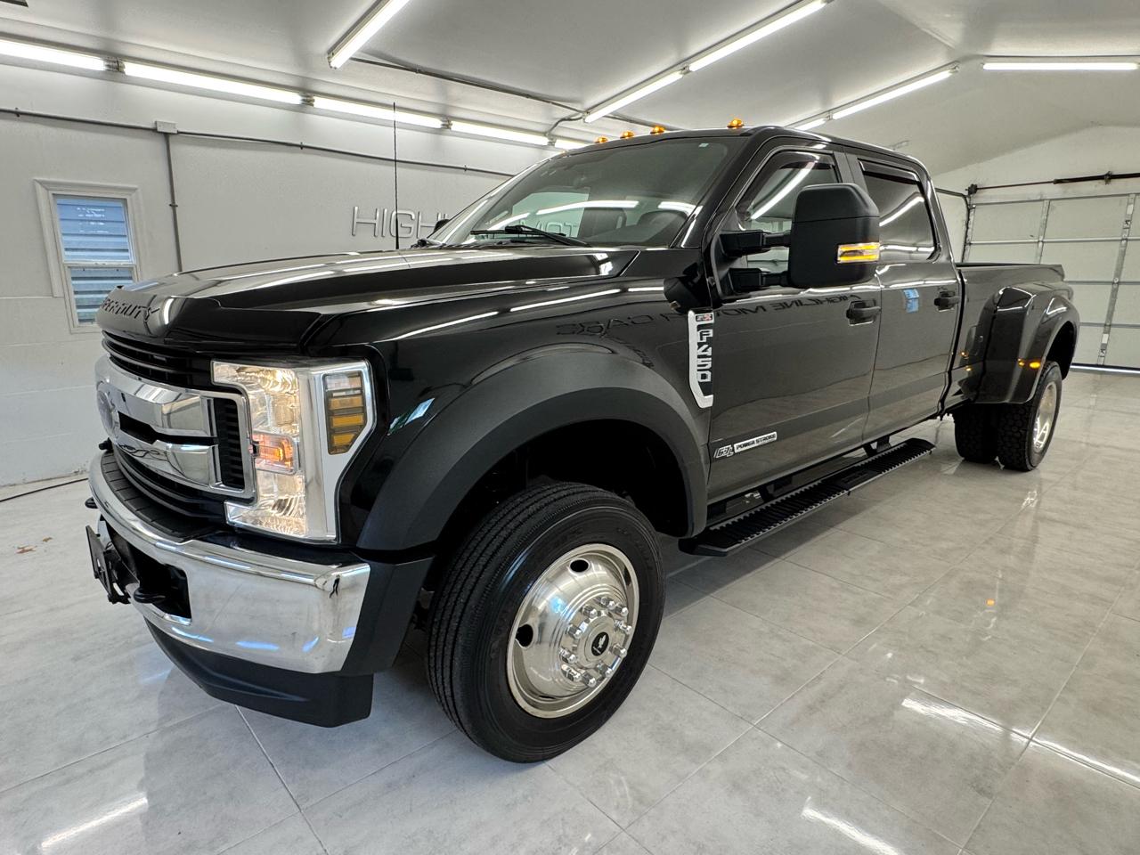 Ford Super Duty F-450 DRW King Ranch 4WD Crew Cab 8' Box 2019