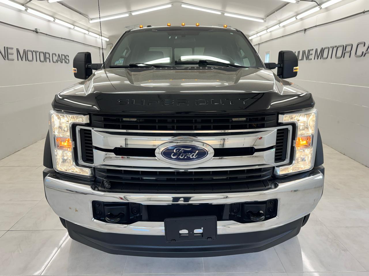 Ford Super Duty F-450 DRW King Ranch 4WD Crew Cab 8' Box 2019