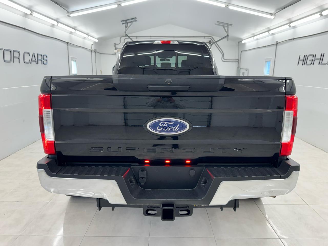 Ford Super Duty F-450 DRW King Ranch 4WD Crew Cab 8' Box 2019