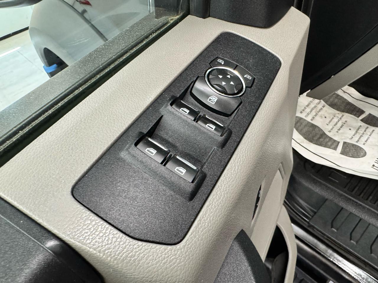 Ford Super Duty F-450 DRW King Ranch 4WD Crew Cab 8' Box 2019