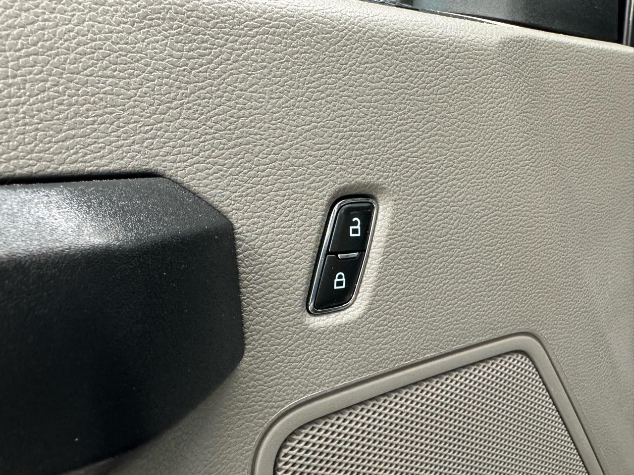 Ford Super Duty F-450 DRW King Ranch 4WD Crew Cab 8' Box 2019