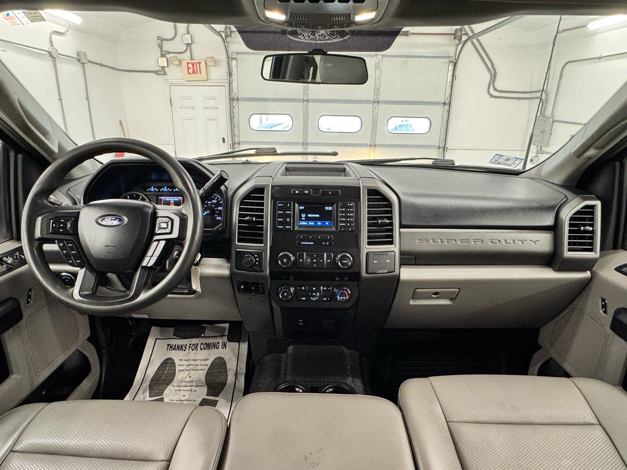 Ford Super Duty F-450 DRW King Ranch 4WD Crew Cab 8' Box 2019