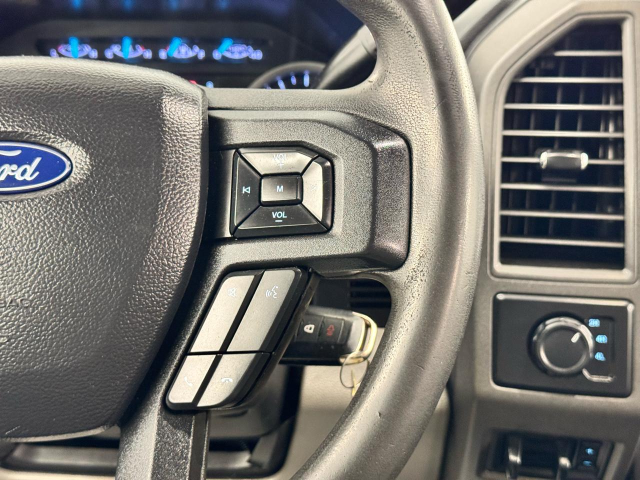 Ford Super Duty F-450 DRW King Ranch 4WD Crew Cab 8' Box 2019