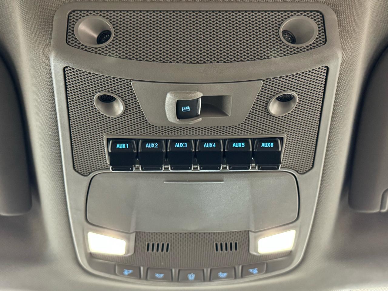 Ford Super Duty F-450 DRW King Ranch 4WD Crew Cab 8' Box 2019