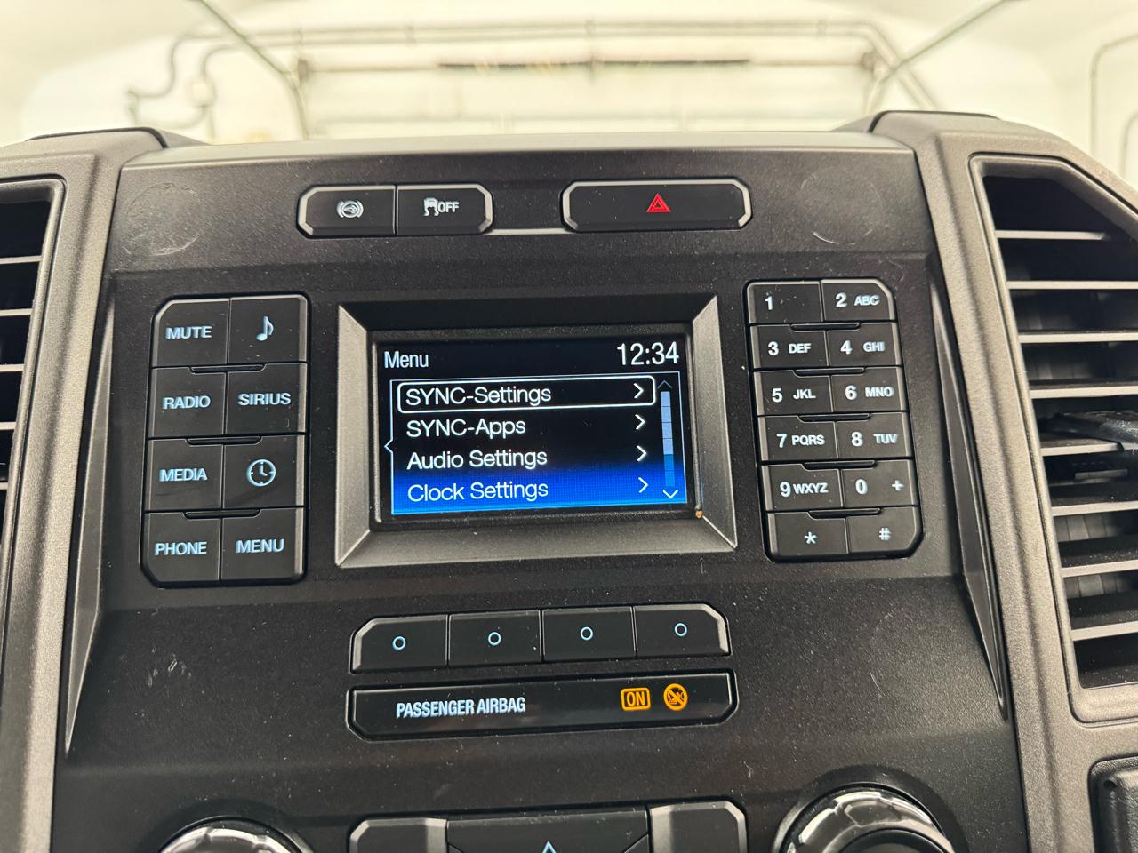 Ford Super Duty F-450 DRW King Ranch 4WD Crew Cab 8' Box 2019