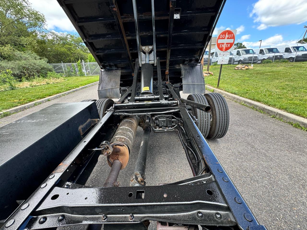 Ford Super Duty F-450 DRW XLT 2WD Reg Cab 145" WB 60" CA 2019
