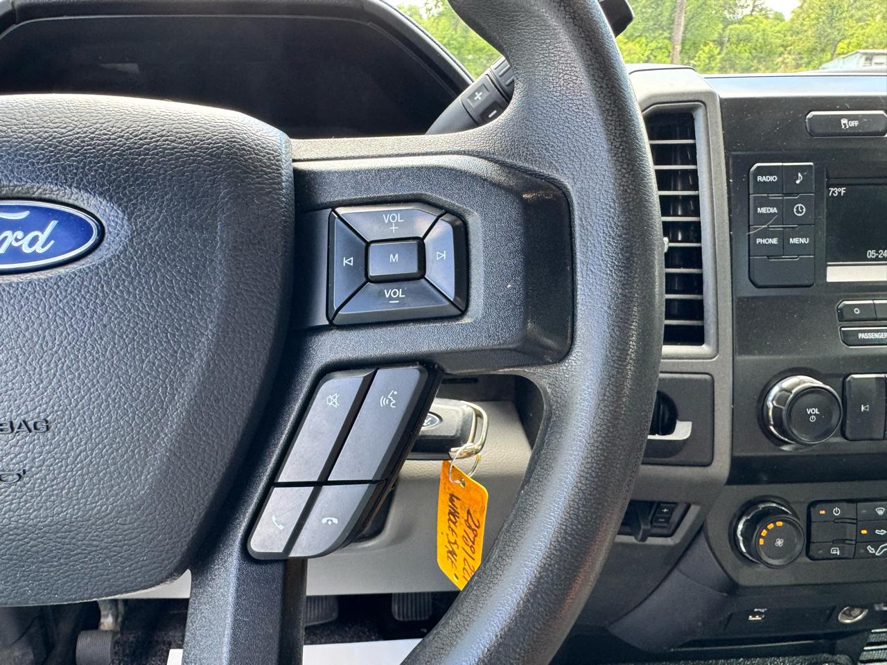 Ford Super Duty F-450 DRW XLT 2WD Reg Cab 145" WB 60" CA 2019