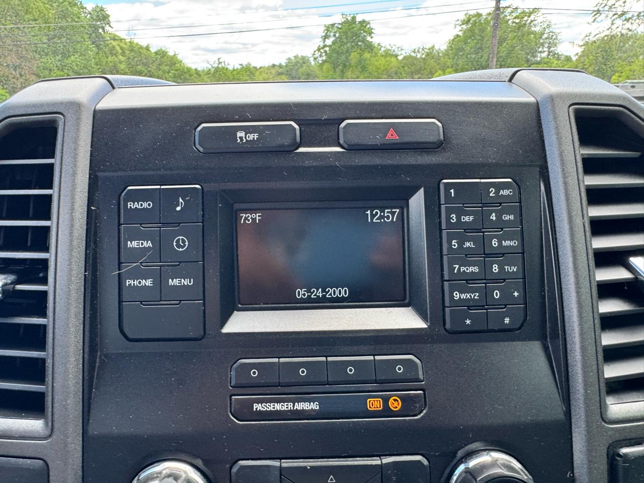 Ford Super Duty F-450 DRW XLT 2WD Reg Cab 145" WB 60" CA 2019