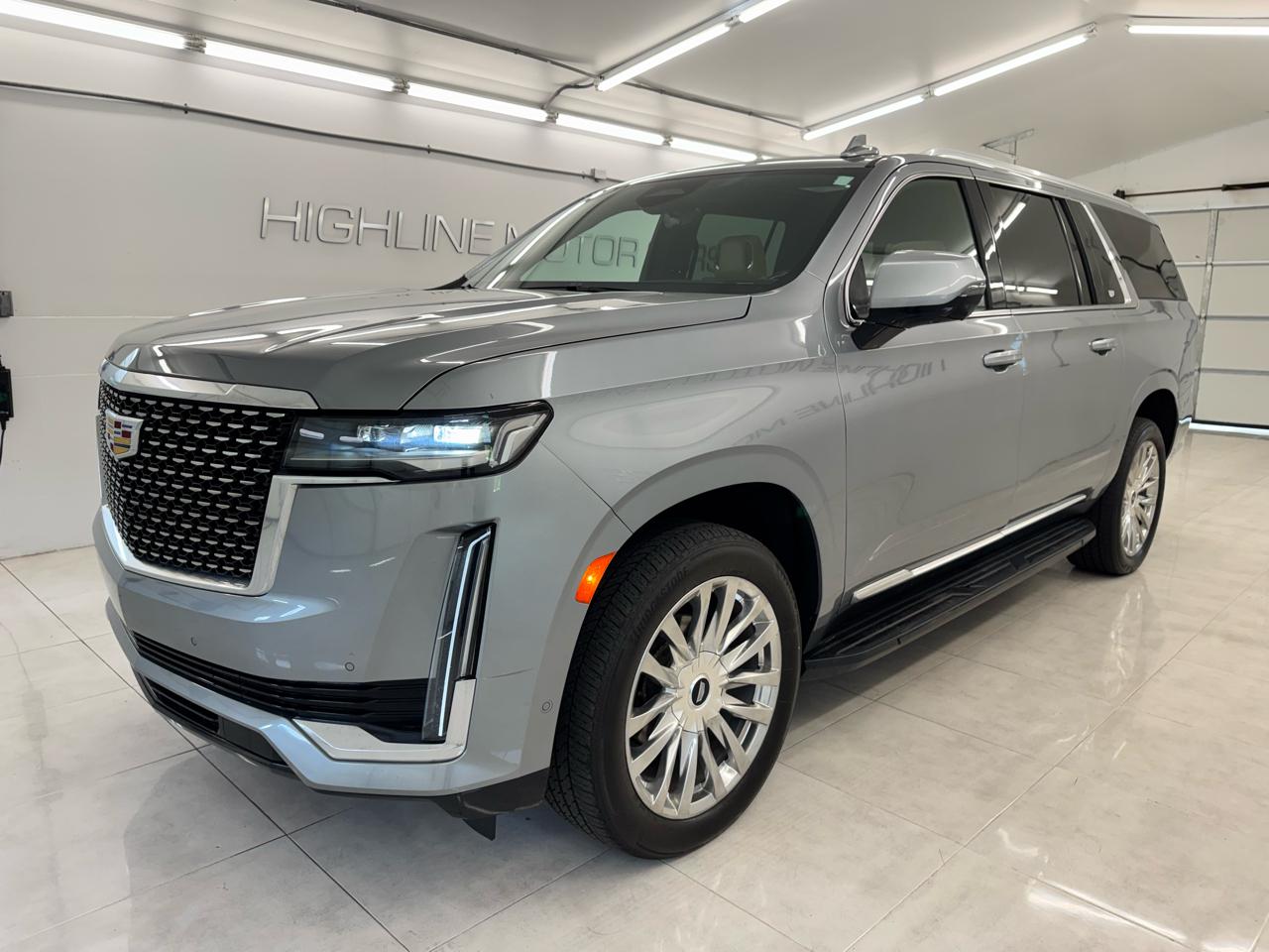 2023 Cadillac Escalade ESV 4WD 4dr Premium Luxury
