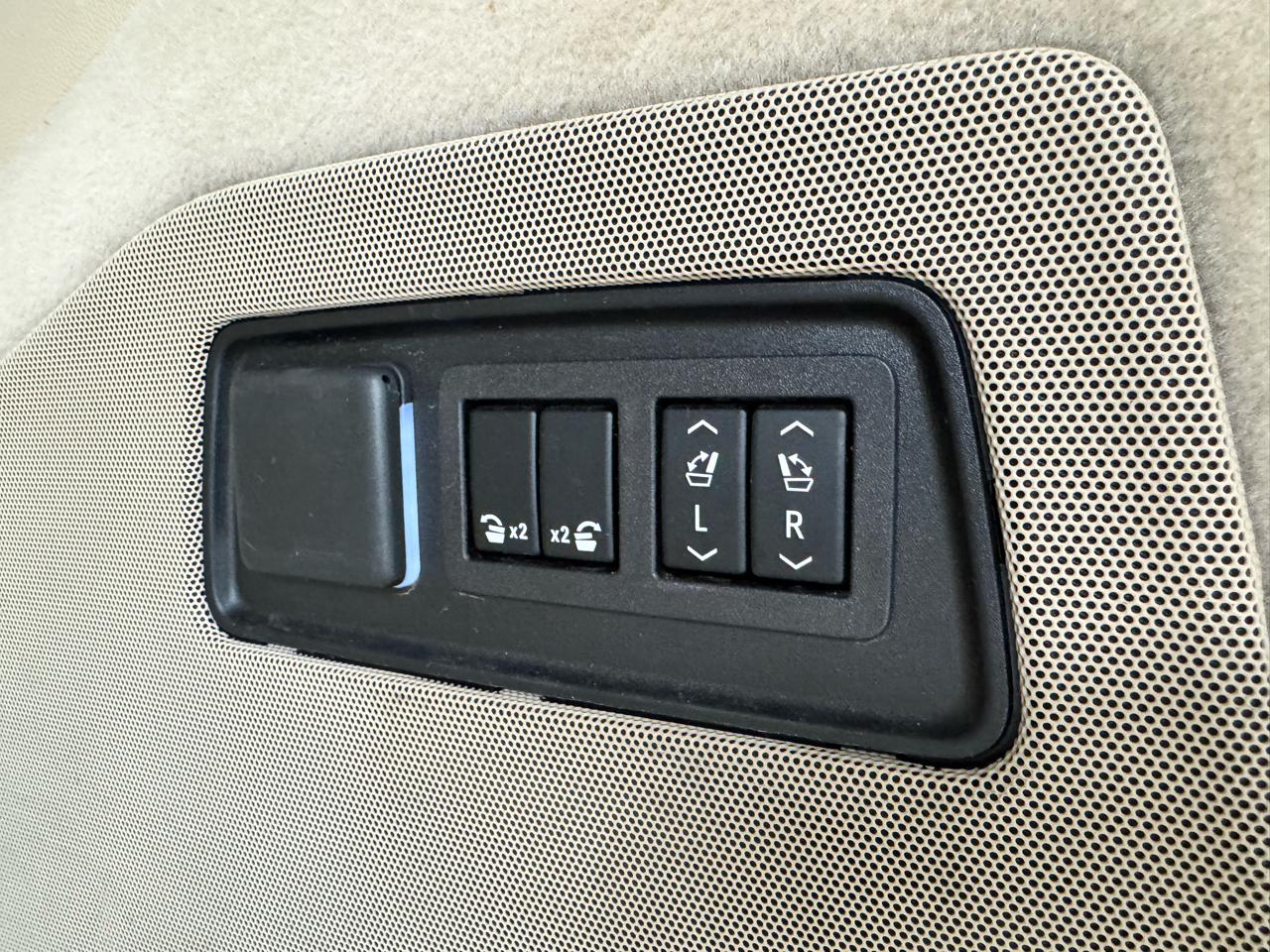 Cadillac Escalade ESV 4WD 4dr Premium Luxury 2023