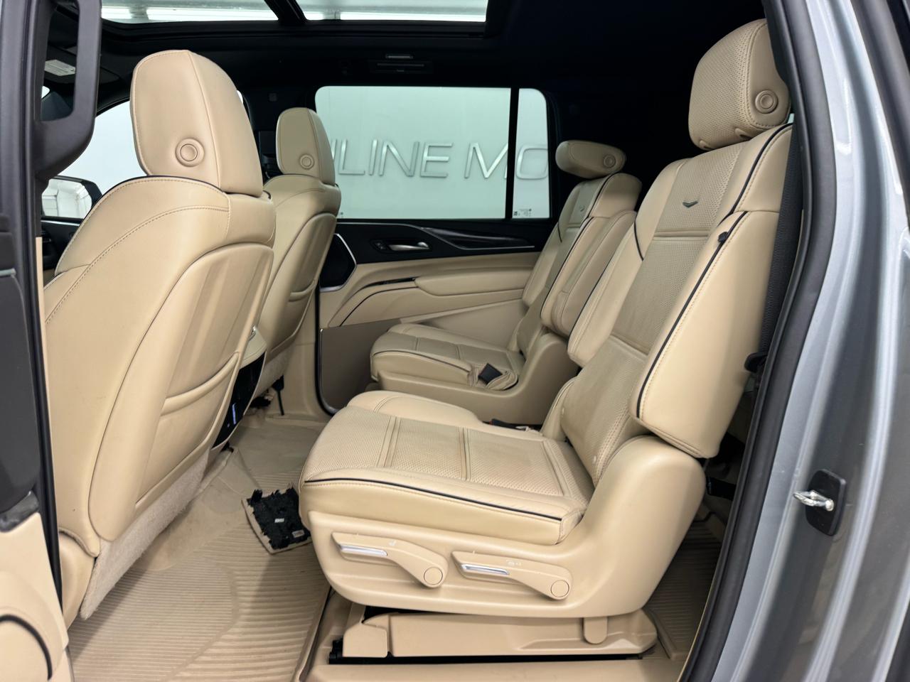 Cadillac Escalade ESV 4WD 4dr Premium Luxury 2023