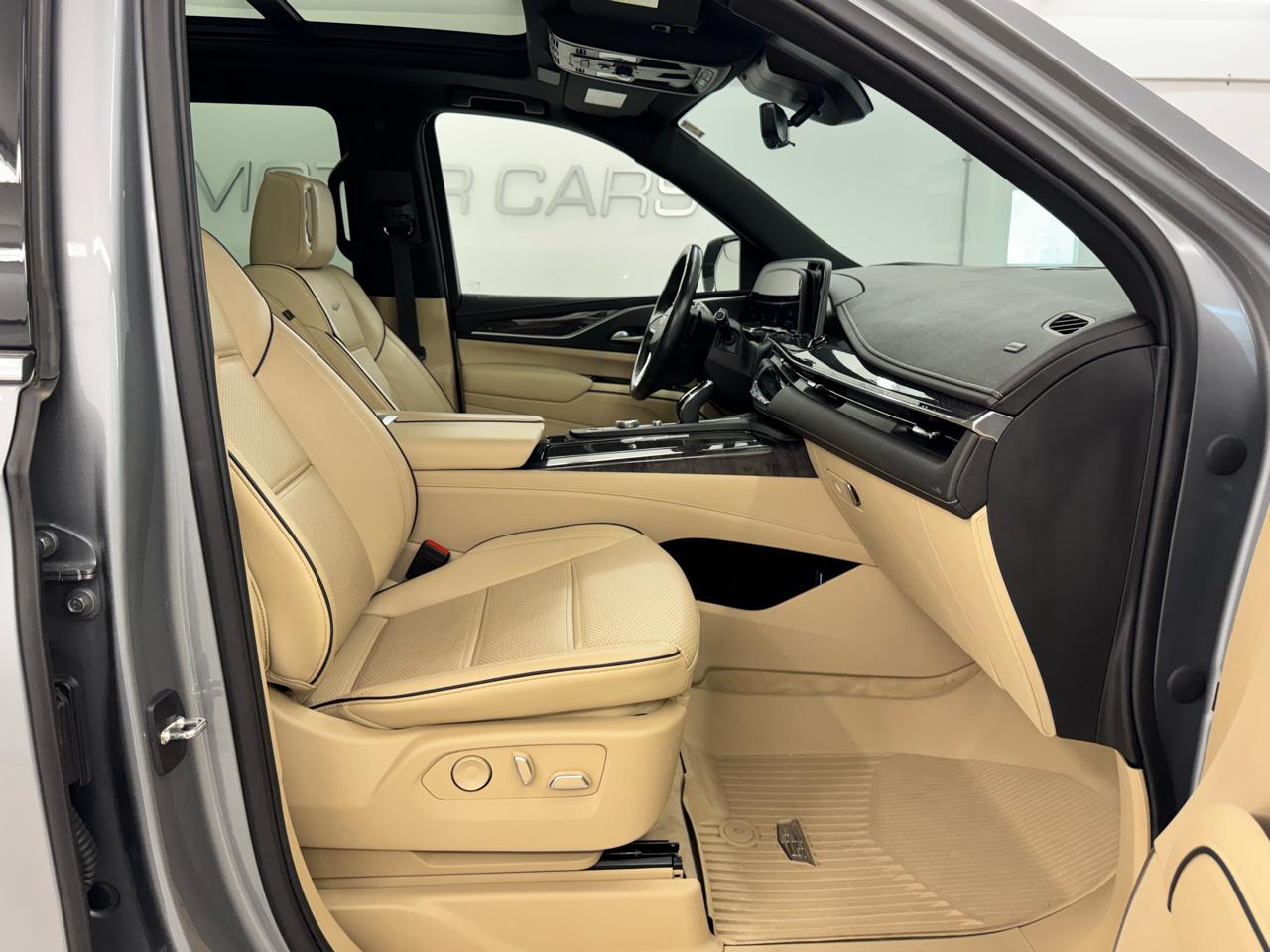 Cadillac Escalade ESV 4WD 4dr Premium Luxury 2023