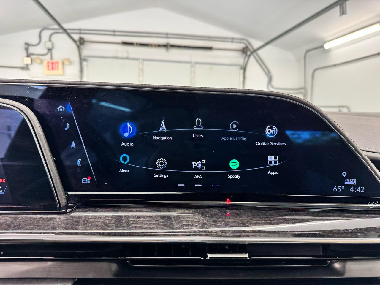 Cadillac Escalade ESV 4WD 4dr Premium Luxury 2023