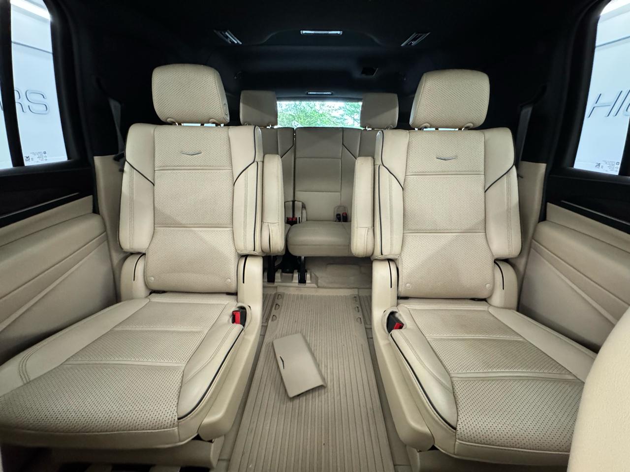 Cadillac Escalade ESV 4WD 4dr Premium Luxury 2023