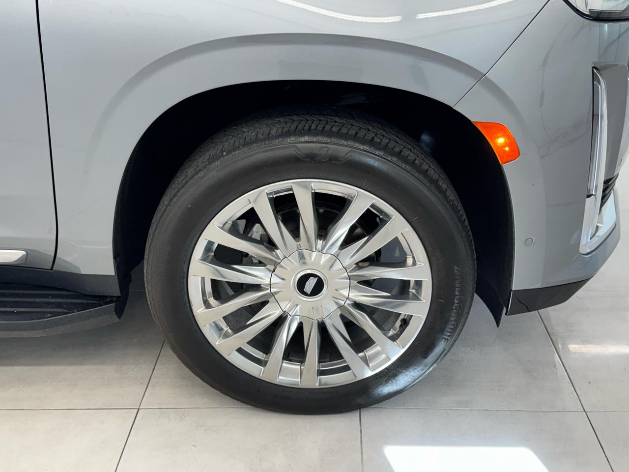 Cadillac Escalade ESV 4WD 4dr Premium Luxury 2023