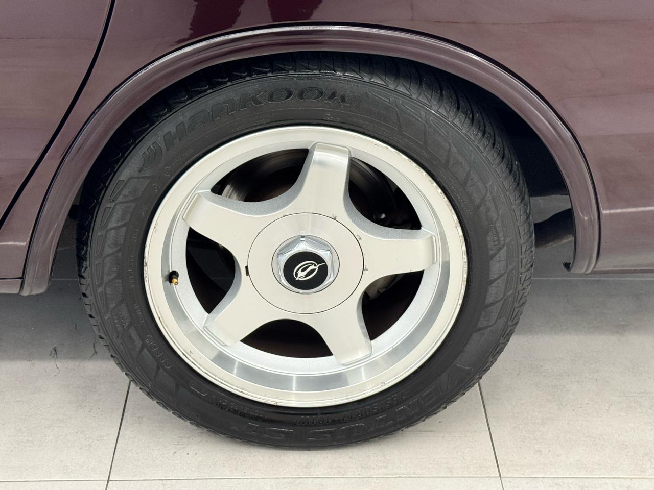 Chevrolet Caprice Classic/Impala SS/Caprice Police/Taxi Pkgs 4dr Sdn 1SA Special Value Pkg 1996
