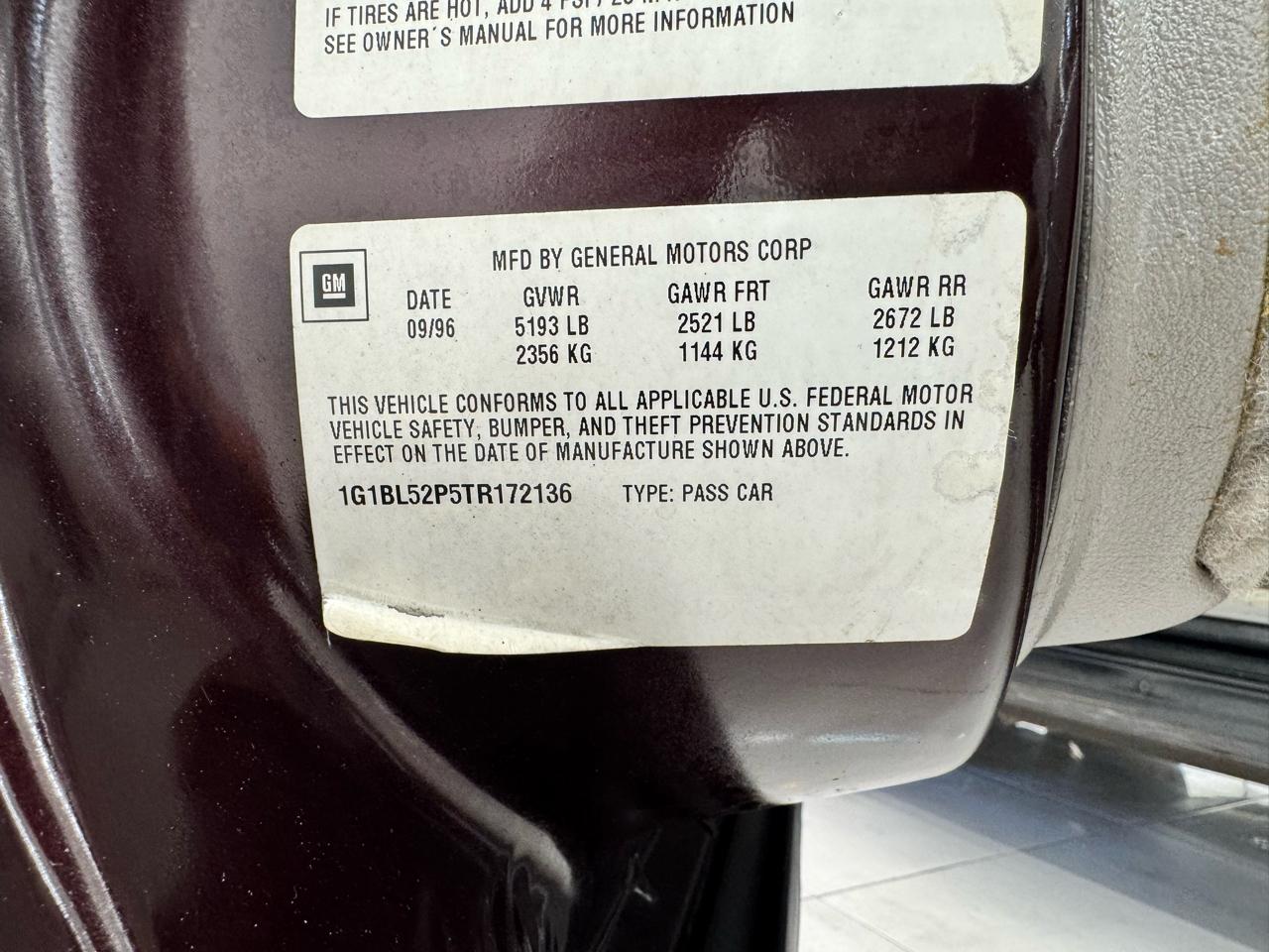 Chevrolet Caprice Classic/Impala SS/Caprice Police/Taxi Pkgs 4dr Sdn 1SA Special Value Pkg 1996