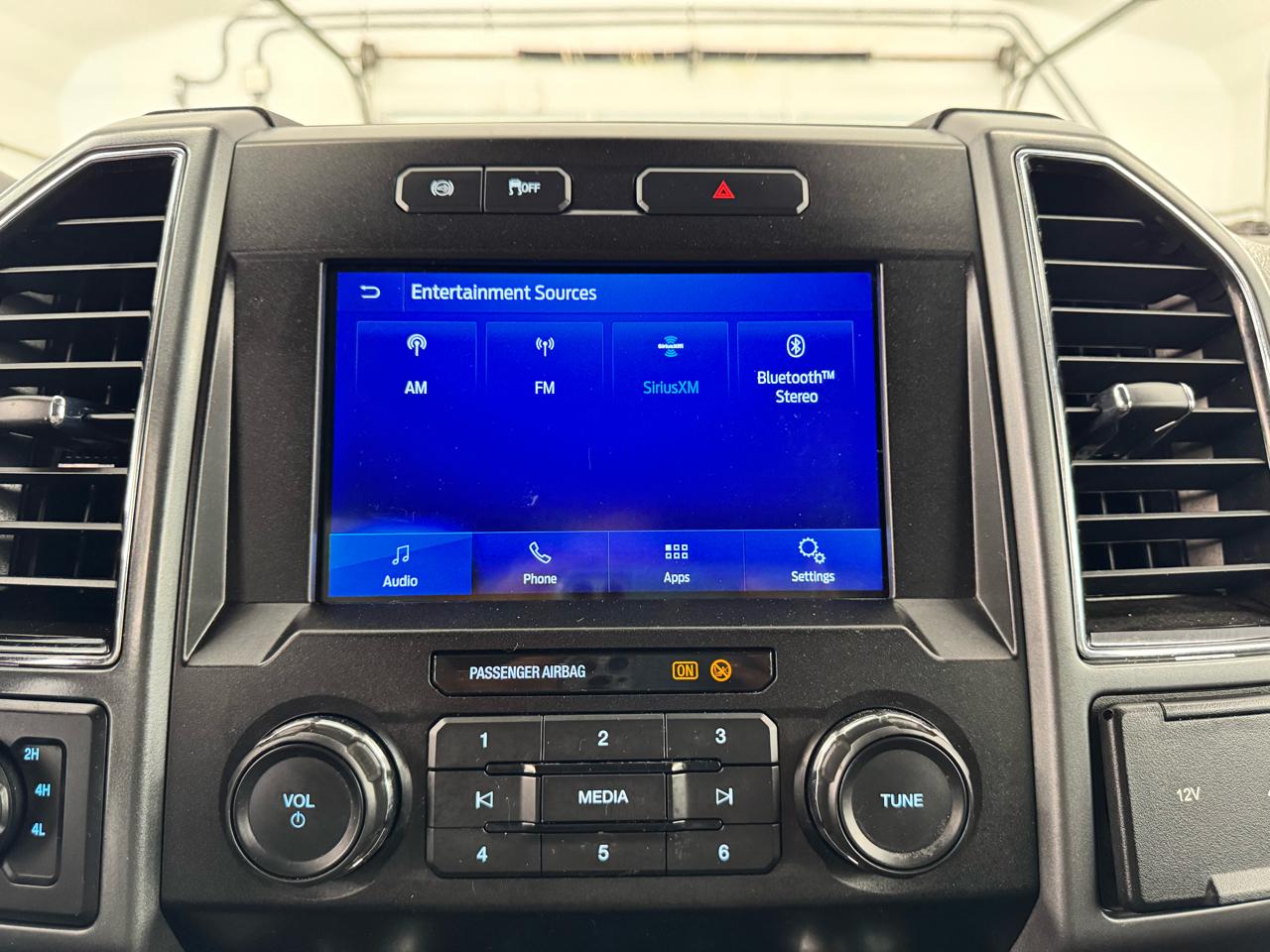 Ford Super Duty F-250 SRW King Ranch 4WD Crew Cab 8' Box 2021