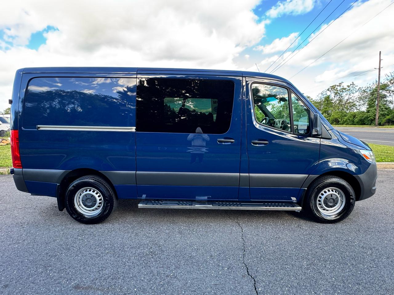Mercedes-Benz Sprinter Van 2500 Standard Roof I4 Diesel HO 144" RWD 2024