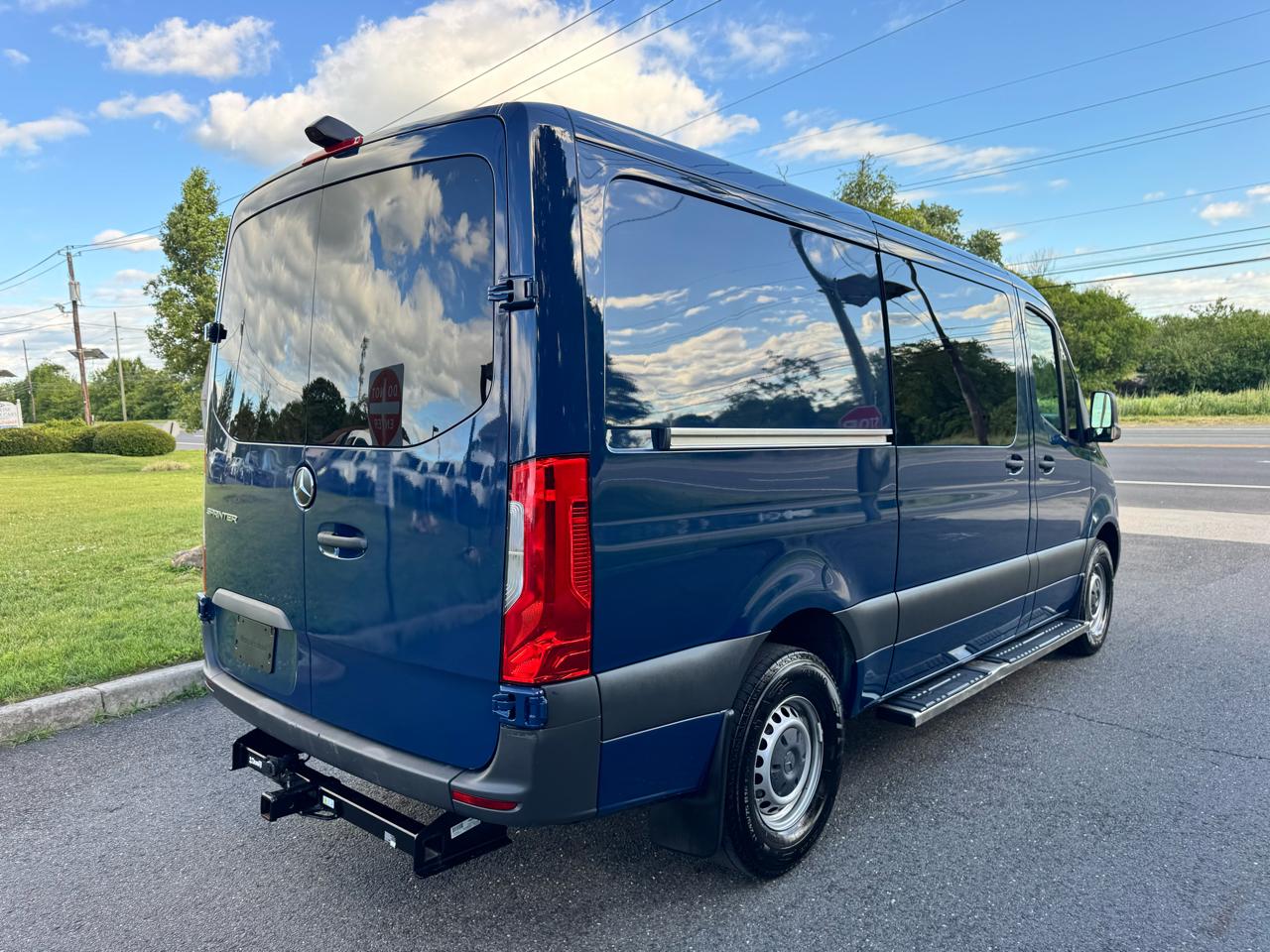Mercedes-Benz Sprinter Van 2500 Standard Roof I4 Diesel HO 144" RWD 2024