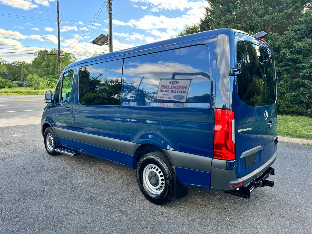 Mercedes-Benz Sprinter Van 2500 Standard Roof I4 Diesel HO 144" RWD 2024