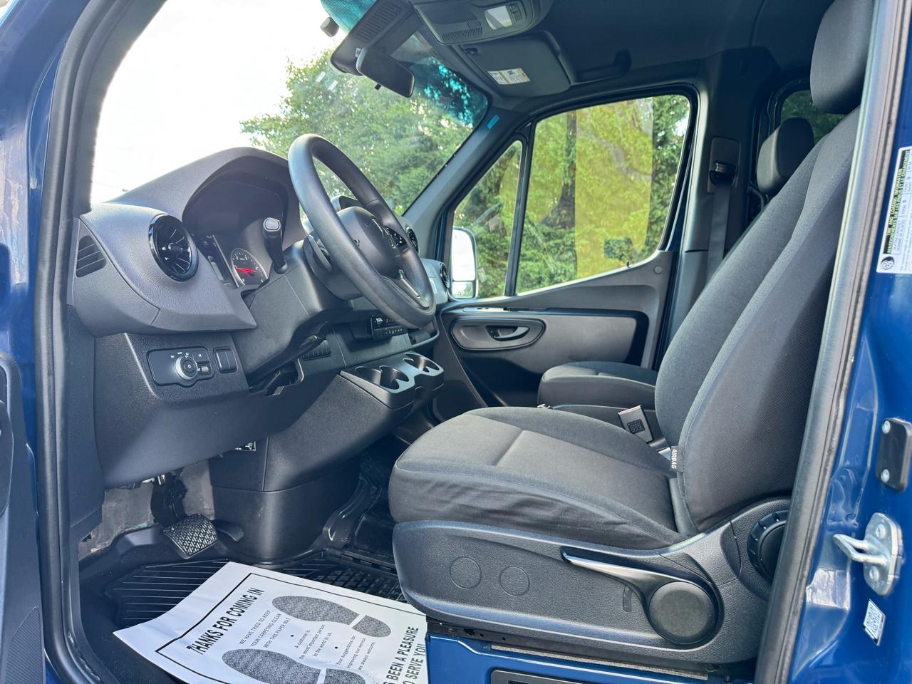 Mercedes-Benz Sprinter Van 2500 Standard Roof I4 Diesel HO 144" RWD 2024
