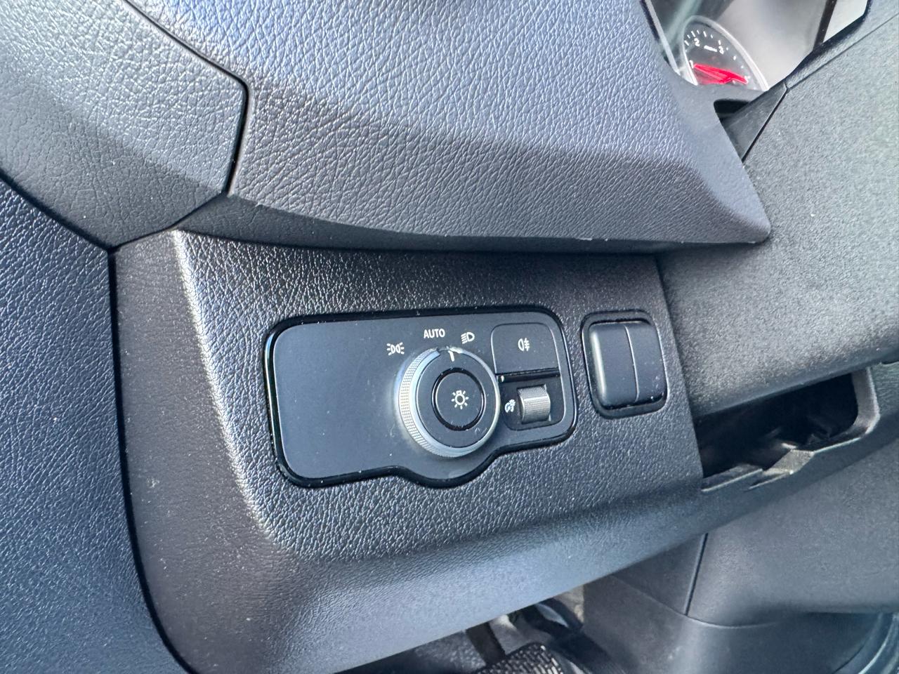Mercedes-Benz Sprinter Van 2500 Standard Roof I4 Diesel HO 144" RWD 2024
