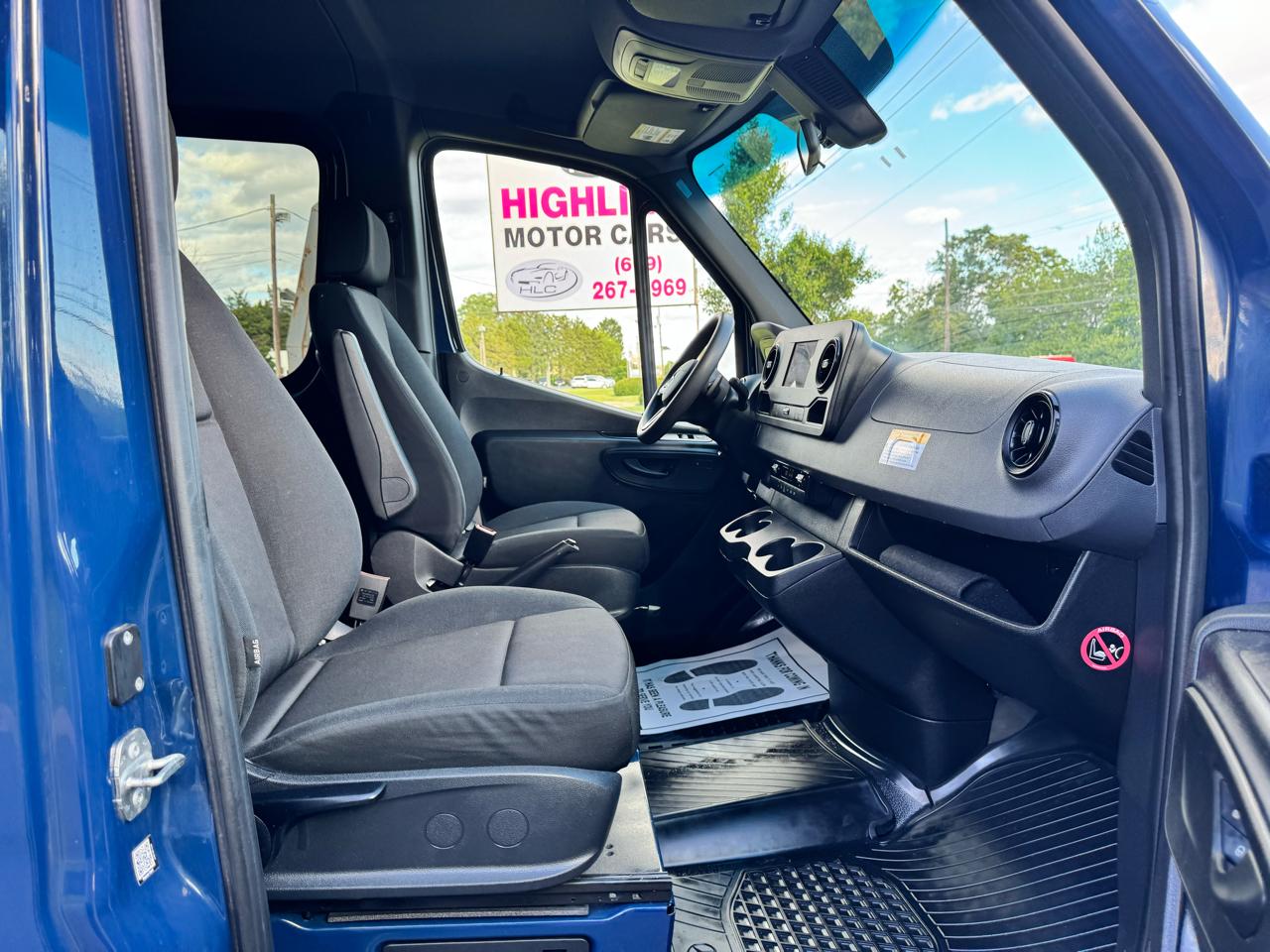 Mercedes-Benz Sprinter Van 2500 Standard Roof I4 Diesel HO 144" RWD 2024