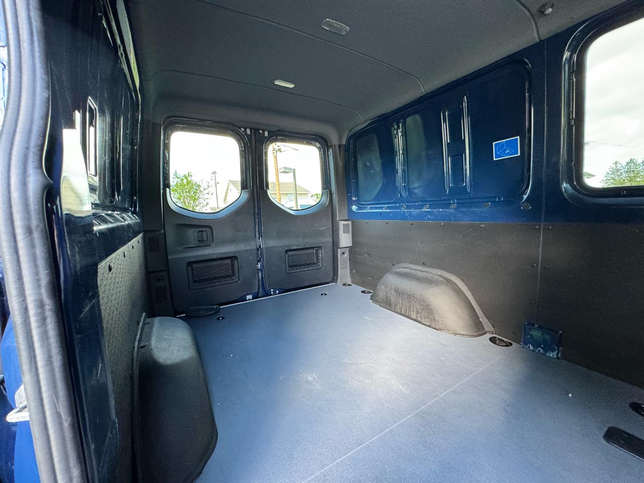 Mercedes-Benz Sprinter Van 2500 Standard Roof I4 Diesel HO 144" RWD 2024