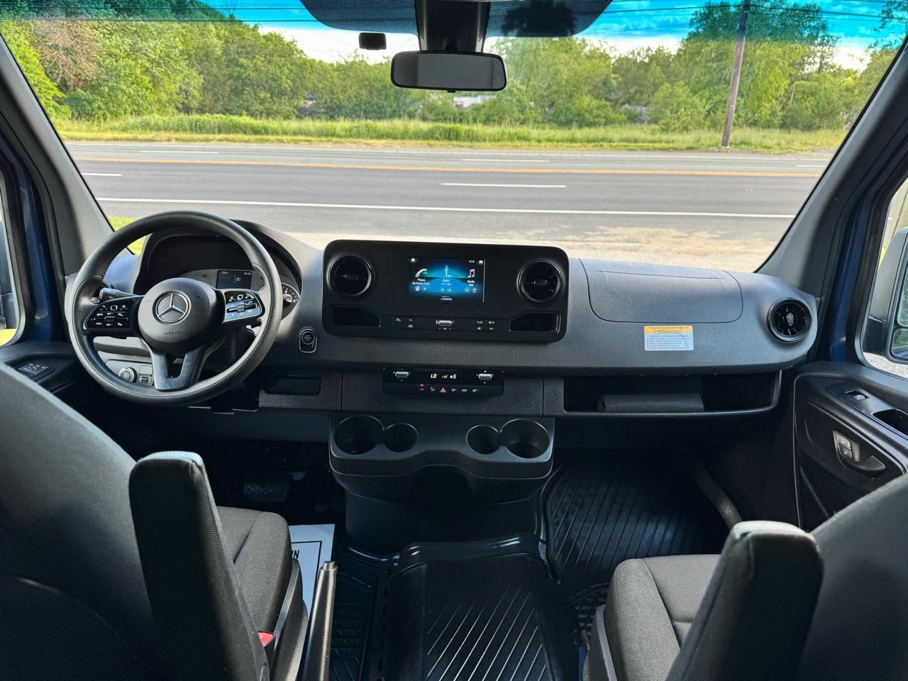 Mercedes-Benz Sprinter Van 2500 Standard Roof I4 Diesel HO 144" RWD 2024