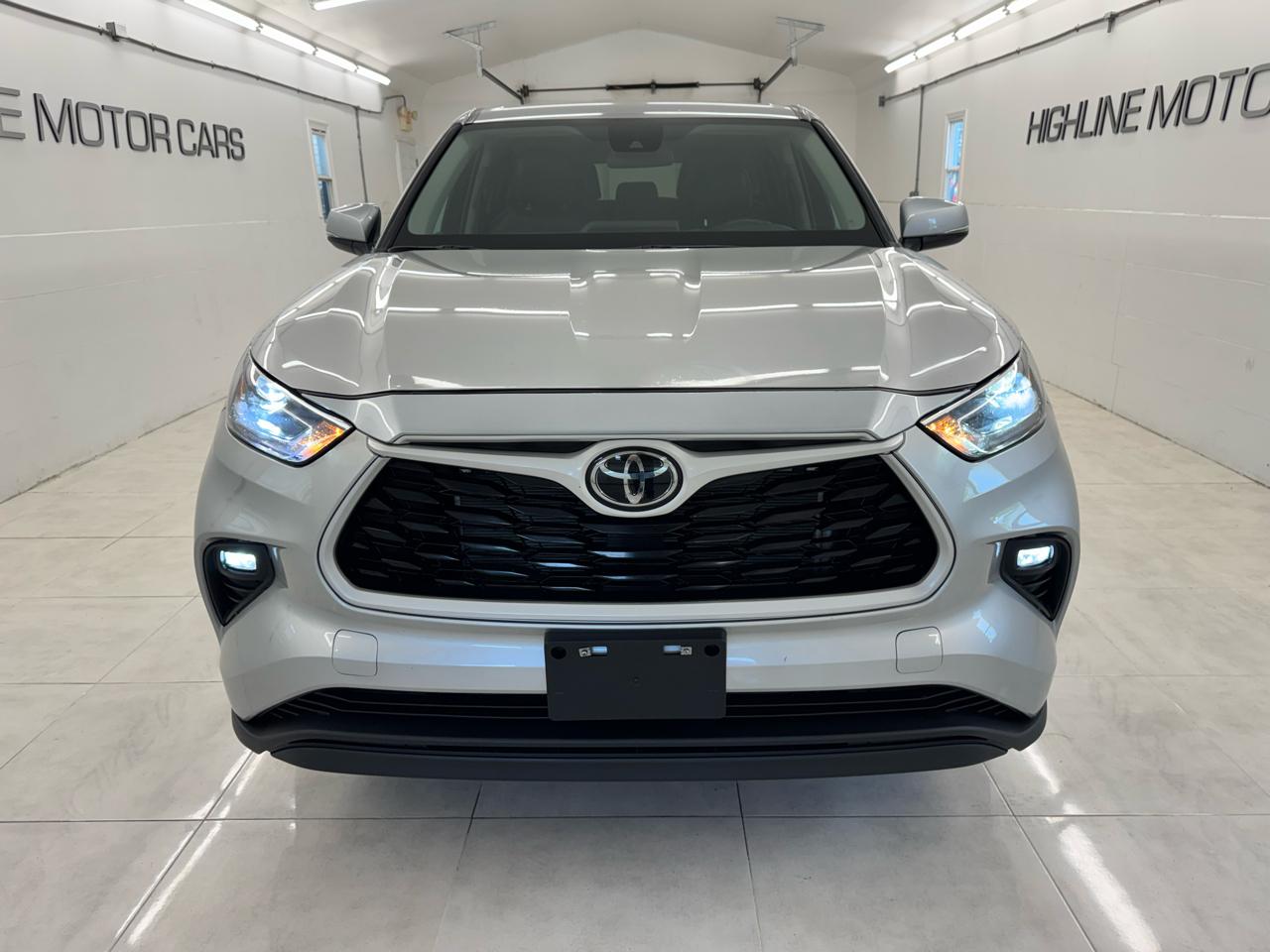 Toyota Highlander Platinum AWD (Natl) 2023