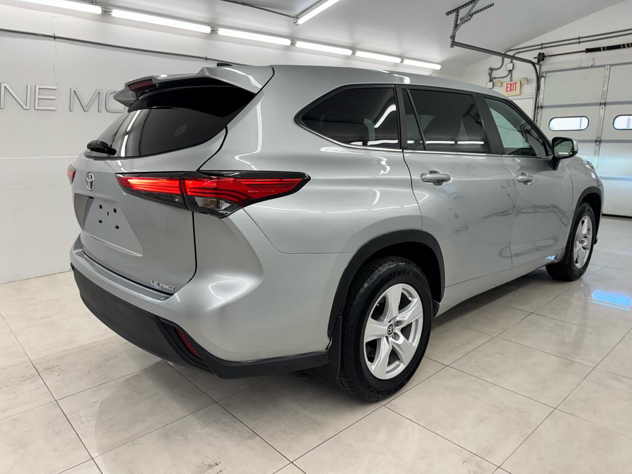 Toyota Highlander Platinum AWD (Natl) 2023