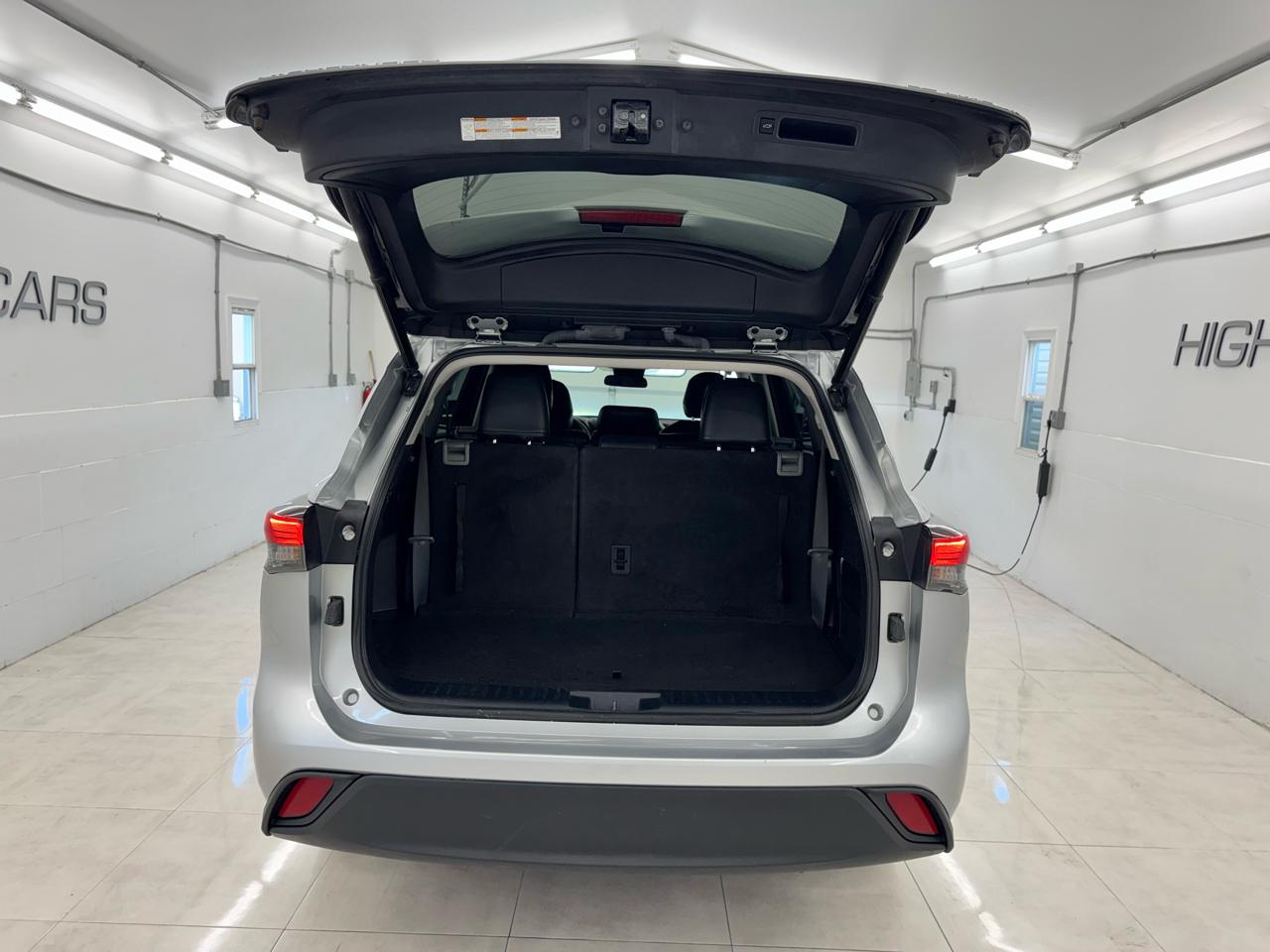 Toyota Highlander Platinum AWD (Natl) 2023