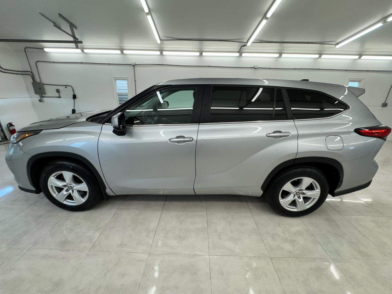Toyota Highlander Platinum AWD (Natl) 2023
