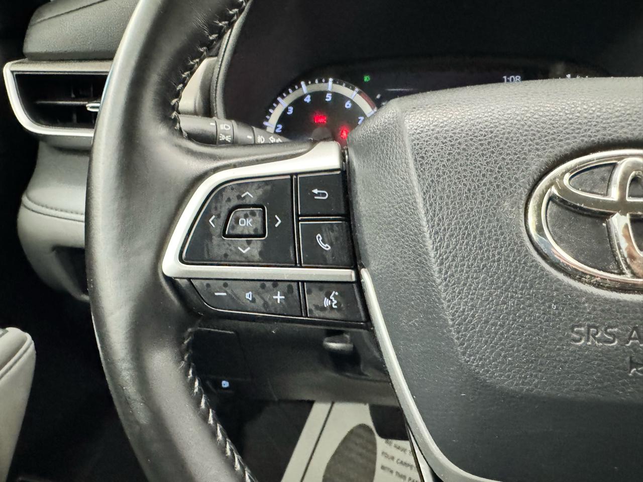 Toyota Highlander Platinum AWD (Natl) 2023