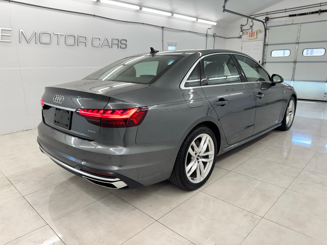 Audi A4 Sedan S line Premium 45 TFSI quattro 2021