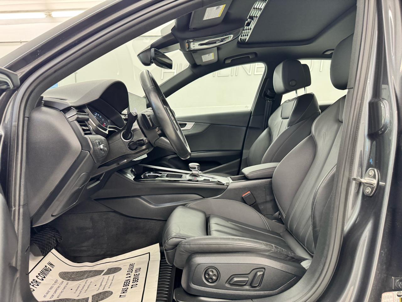 Audi A4 Sedan S line Premium 45 TFSI quattro 2021