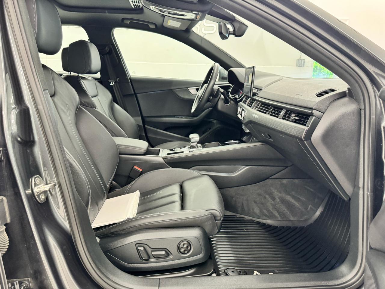 Audi A4 Sedan S line Premium 45 TFSI quattro 2021