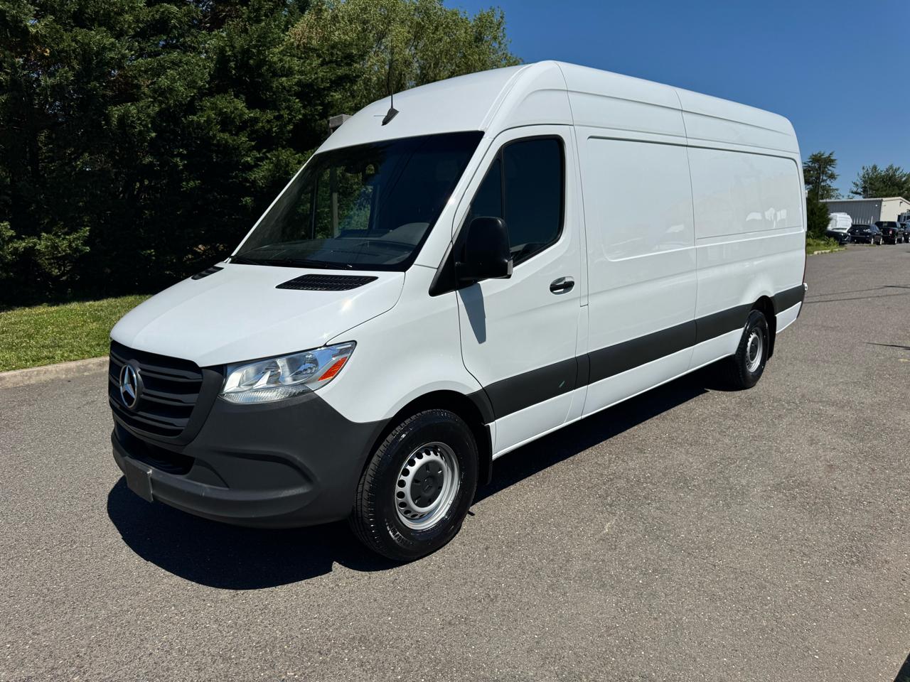 Mercedes-Benz Sprinter Cargo Van 2500 High Roof I4 Gas 170" RWD 2021
