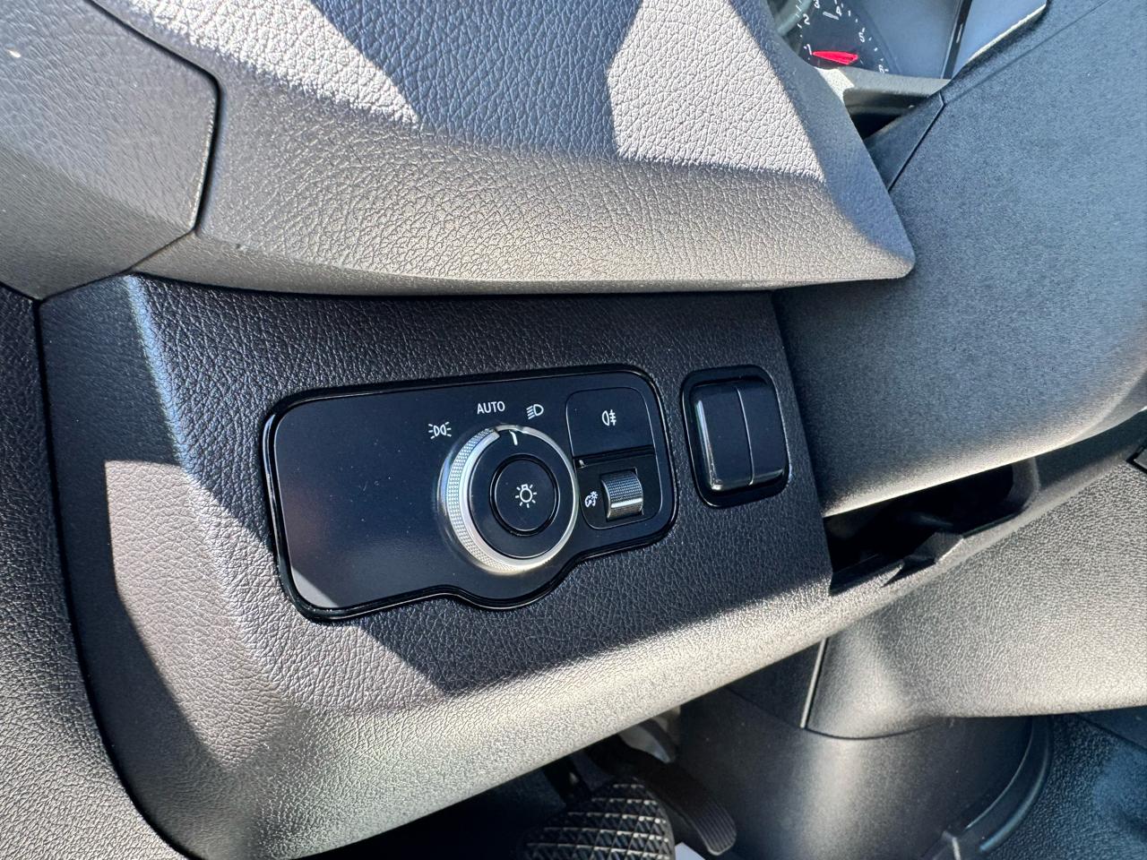 Mercedes-Benz Sprinter Cargo Van 2500 High Roof I4 Gas 170" RWD 2021