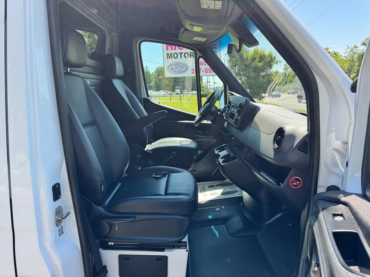Mercedes-Benz Sprinter Cargo Van 2500 High Roof I4 Gas 170" RWD 2021