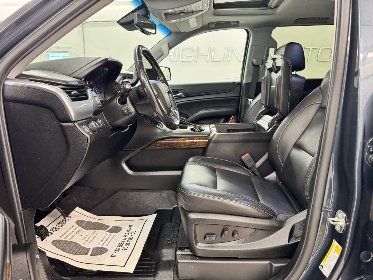 Chevrolet Suburban 4WD 4dr LT 2020