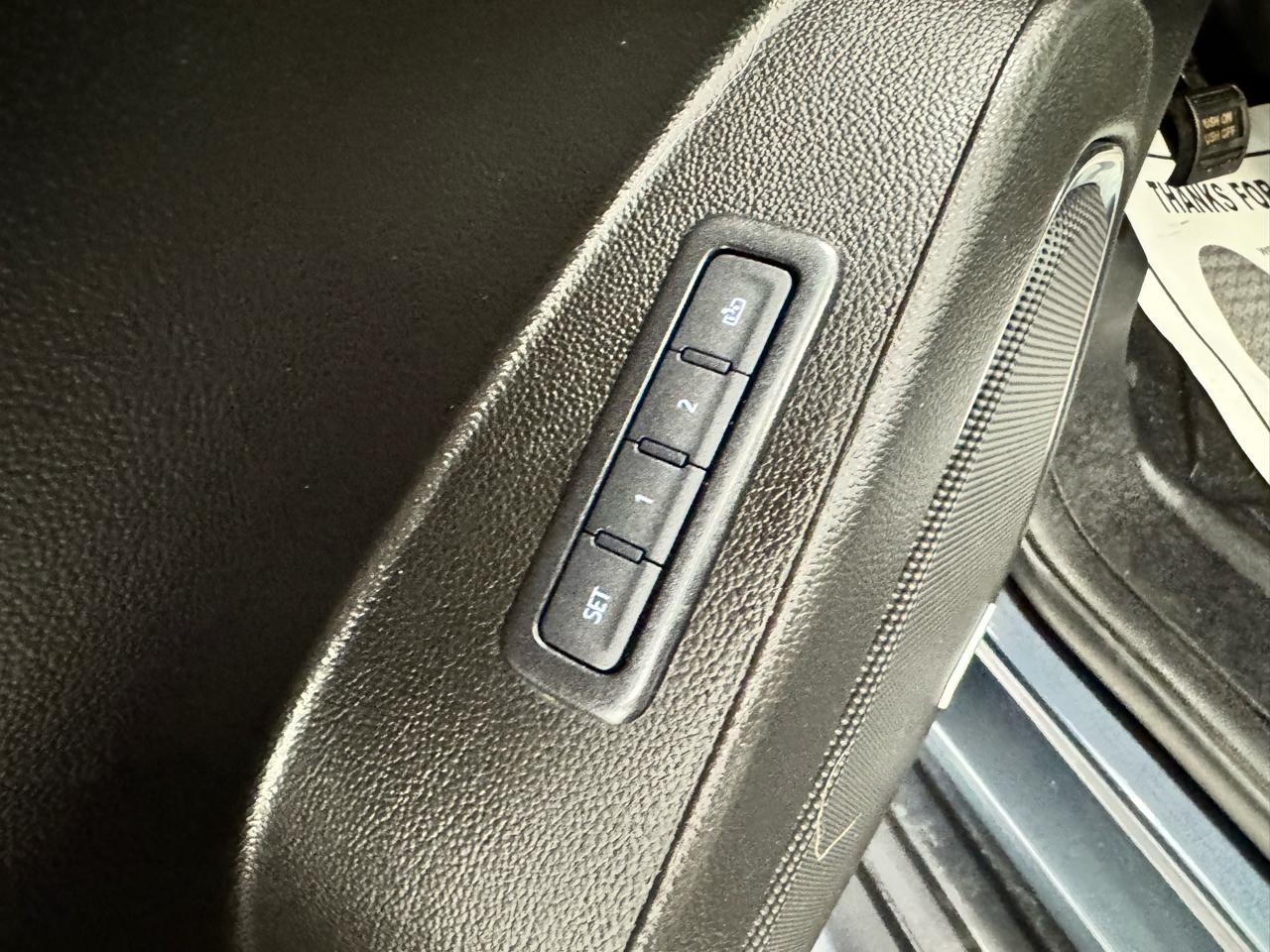Chevrolet Suburban 4WD 4dr LT 2020