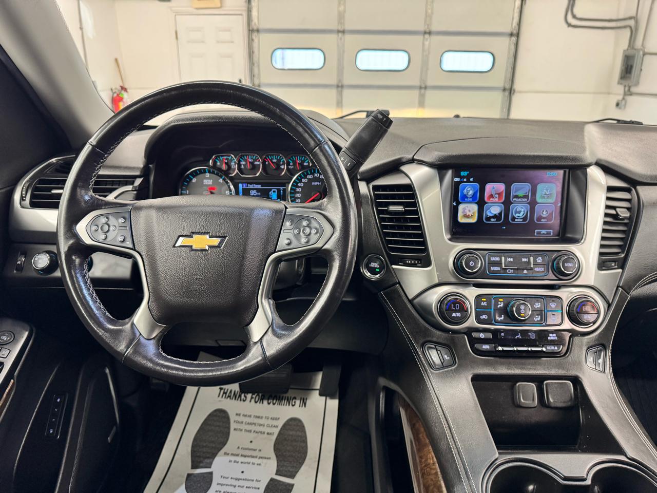 Chevrolet Suburban 4WD 4dr LT 2020
