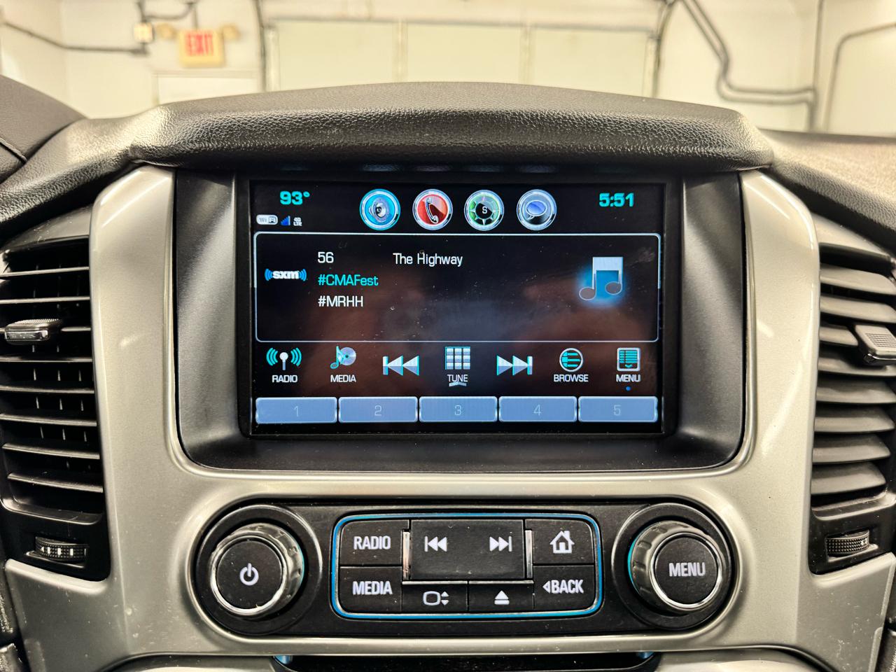 Chevrolet Suburban 4WD 4dr LT 2020