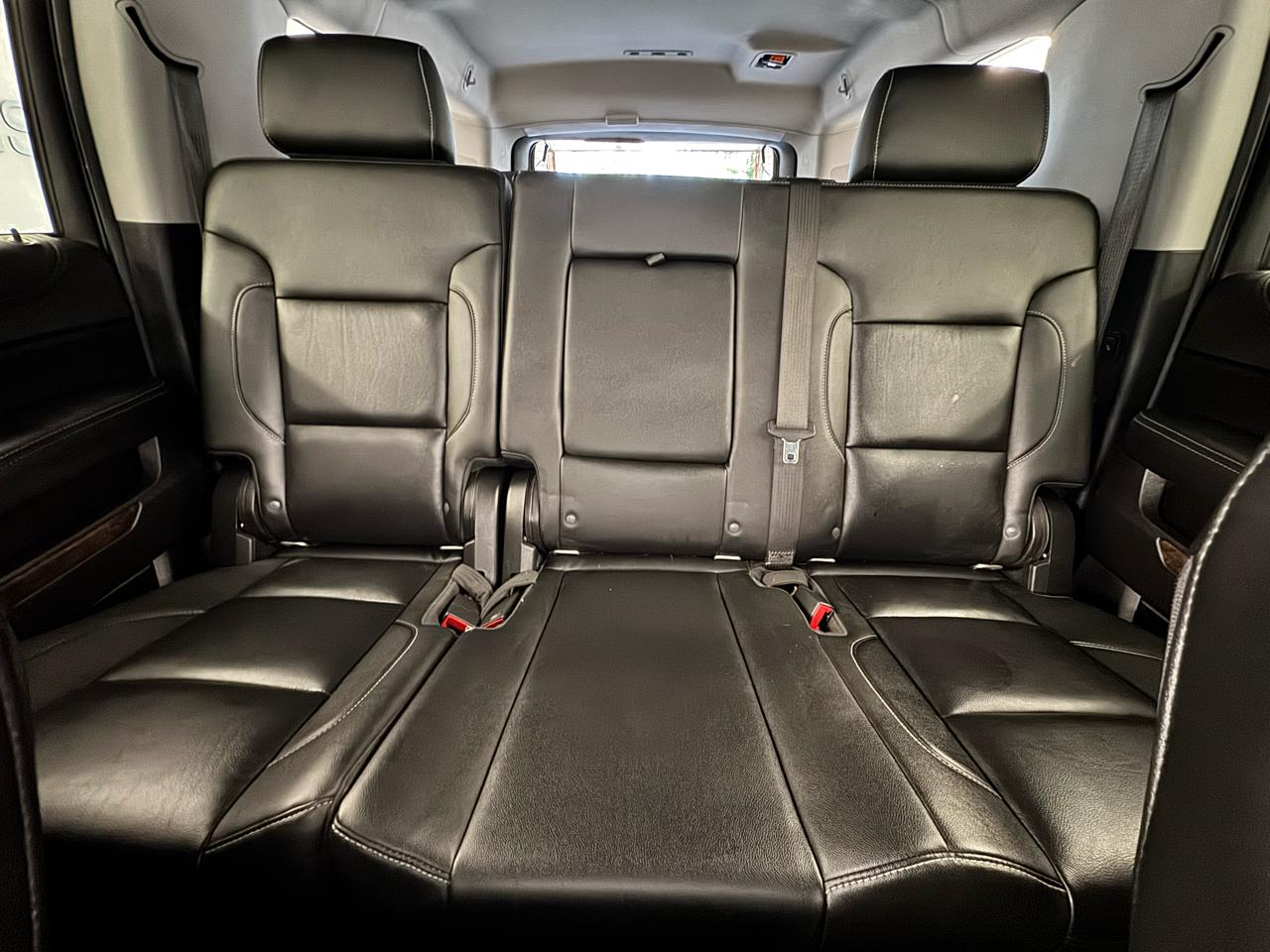 Chevrolet Suburban 4WD 4dr LT 2020